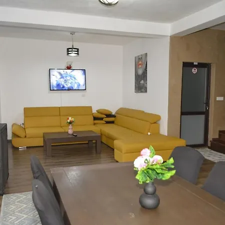 Camere Centrale Pitesti Exterior photo